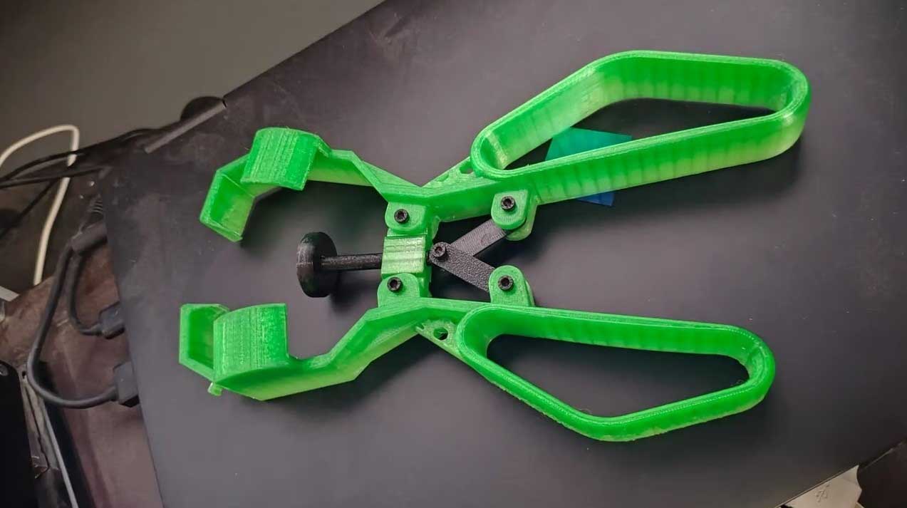 تخم&zwnj;مرغ&zwnj;شکن