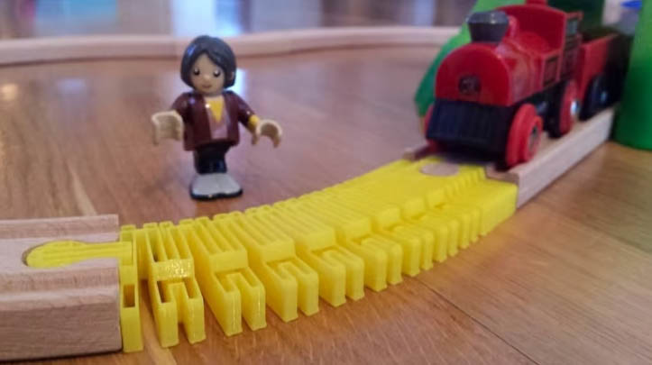 ریل انعطاف&zwnj;پذیر Brio