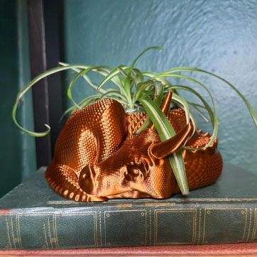 نگهداری منظم از مجسمه&zwnj;های رنگ&zwnj;شده